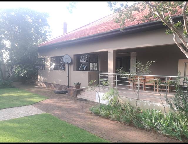 3 BEDROOM HOUSE RENTED IN GREENSIDE